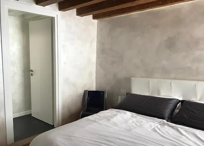 Апартаменты Fondaco Di Rialto *